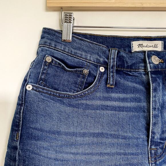 Madewell High Rise Raw Hem Denim Shorts in Medium Blue Size 28 - Picture 2 of 9